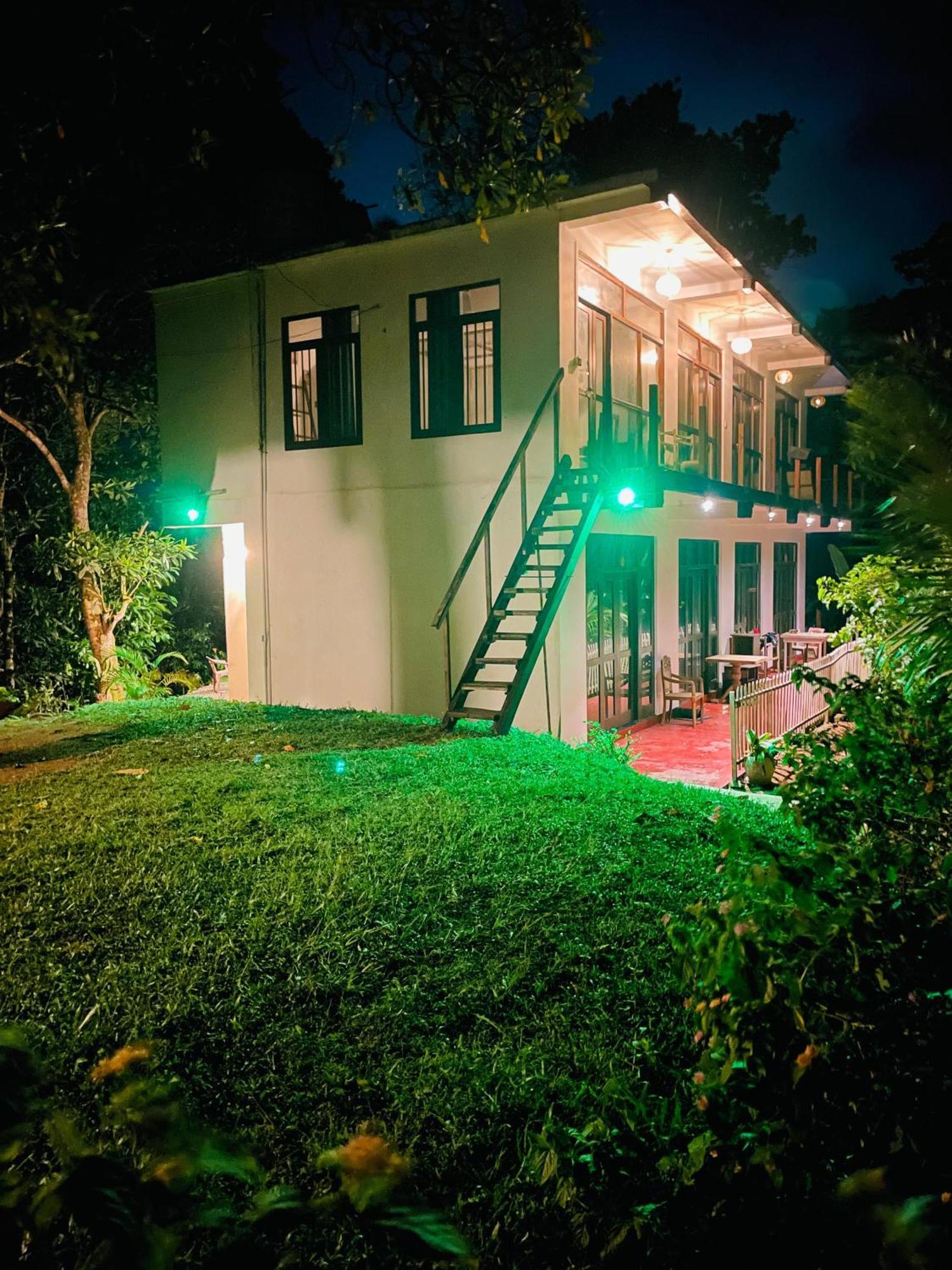 Sky Mountain Cafe With Seaview Weligama Exterior foto