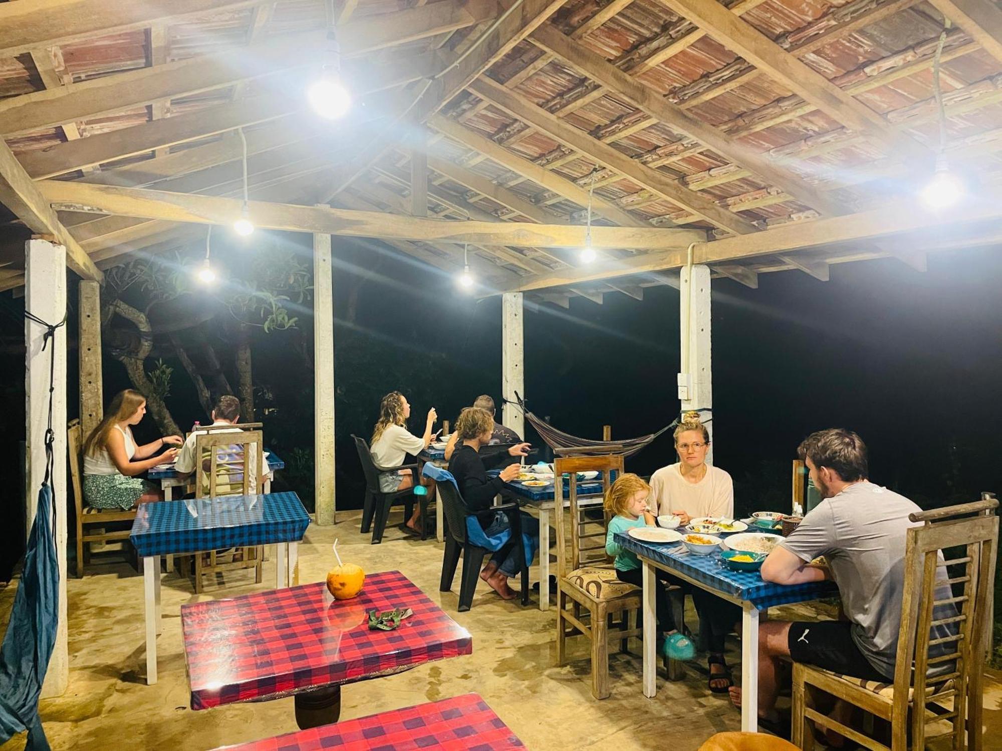 Sky Mountain Cafe With Seaview Weligama Exterior foto