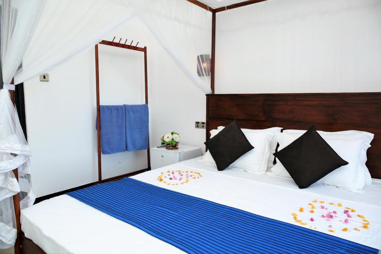 Sky Mountain Cafe With Seaview Weligama Exterior foto