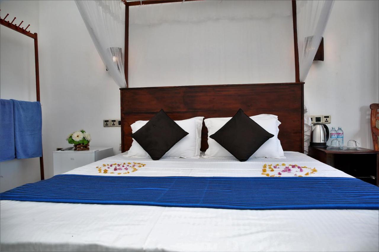 Sky Mountain Cafe With Seaview Weligama Exterior foto
